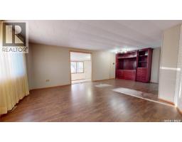 Living room - 208 371 Highway, Richmound, SK S0N2E0 Photo 4