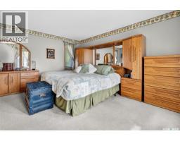 Bedroom - 1305 Princess Crescent, Moose Jaw, SK S6H6V7 Photo 5