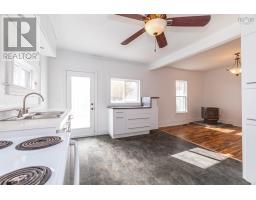 771 Highway 10, Image 2