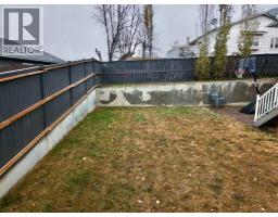 Bedroom - 8245 102 Avenue, Peace River, AB T8S1N1 Photo 5