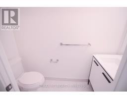 Kitchen - 501 185 Deerfield Road, Newmarket, ON L3Y0G7 Photo 3