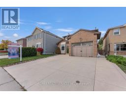 Kitchen - 12 Nuttall Street, Brampton, ON L6S4W3 Photo 3