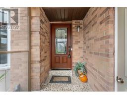 Family room - 12 Nuttall Street, Brampton, ON L6S4W3 Photo 4