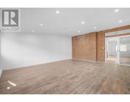 Kitchen - 135 Madison Avenue S, Kitchener, ON N2G3M4 Photo 3