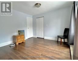 899 Pape Avenue, Toronto, ON M4K3V1 Photo 2