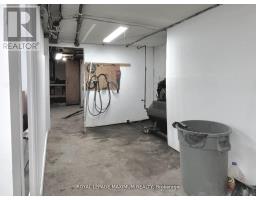 899 Pape Avenue, Toronto, ON M4K3V1 Photo 4