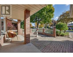 Kitchen - 73 Queenston Crescent, Vaughan, ON L4L4A1 Photo 5