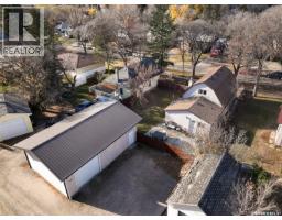 Kitchen - 1143 6th Avenue Nw, Moose Jaw, SK S6H4A7 Photo 3