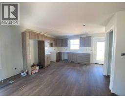 Dining room - 4221 57 Street, Taber, AB T1G0G8 Photo 3