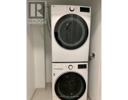 1102 395 Square One Drive, Mississauga, ON L5B0P6 Photo 5