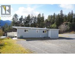 Living room - 409 Lebourdais Avenue, Clinton, BC V0K1K0 Photo 2