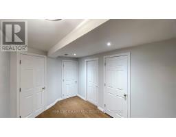 Bathroom - 302 Redstone Road, Richmond Hill, ON L4S2V6 Photo 2