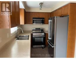 Primary Bedroom - 52 Coleridge Drive, Newmarket, ON L3X2T6 Photo 4