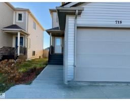 Dining room - 718 25 St, Wainwright, AB T9W0B7 Photo 2
