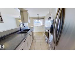 Primary Bedroom - 718 25 St, Wainwright, AB T9W0B7 Photo 4