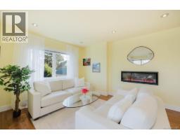 Primary Bedroom - 1865 Quamichan St, Victoria, BC V8S2B7 Photo 4