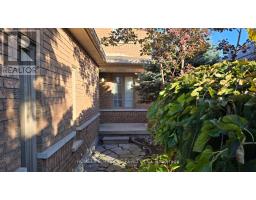 Laundry room - 12 Gore Drive, Barrie, ON L4N8L3 Photo 2