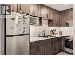 Bathroom - 6 375 21st St, Courtenay, BC V9N2B6 Photo 5