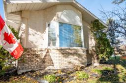 Recreation room - 54 Principale Street, La Broquerie, MB R3X1C7 Photo 2