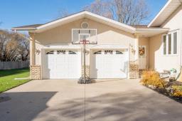 Kitchen - 54 Principale Street, La Broquerie, MB R3X1C7 Photo 4