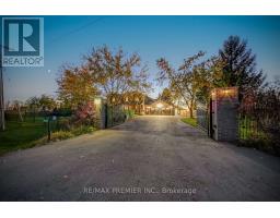 Living room - 6548 10th Line, Essa, ON L0L2N0 Photo 4