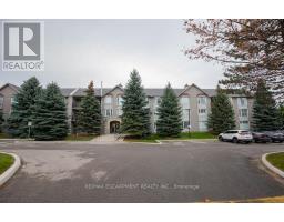 Kitchen - 202 990 Golf Links Road, Hamilton, ON L9K1J8 Photo 3
