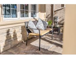 Living room - 18 Daiseyfield Crescent, Vaughan, ON L4H2T9 Photo 5