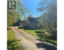 Kitchen - 4075 Airport Road, Ramara, ON L3V0K6 Photo 2