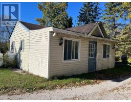 Bedroom - 4075 Airport Road, Ramara, ON L3V0K6 Photo 3