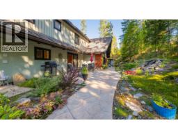 Full bathroom - 134 Riondel Road, Kootenay Bay, BC V0B1X0 Photo 2