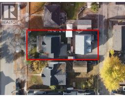 4pc Bathroom - 558 560 Cambridge Avenue, Kelowna, BC V1Y7M3 Photo 3