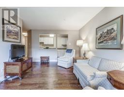 Bedroom 2 - 308 155 Main Street, Newmarket, ON L3Y8C2 Photo 5