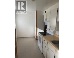 10926 93 St, Peace River, AB T8S1S3 Photo 4