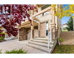 Kitchen - 160 Sunset Point, Cochrane, AB T4C0K9 Photo 4