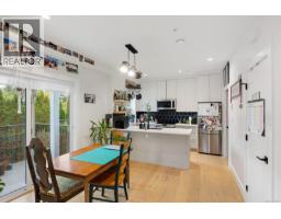 Primary Bedroom - 6 937 Colville Rd, Esquimalt, BC V9A4P4 Photo 5