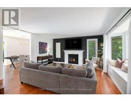 Foyer - 1042 Harkness Avenue, Ottawa, ON K1V6P2 Photo 5