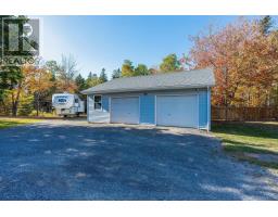 Living room - 4185 Hwy 12, South Alton, NS B4N3V8 Photo 3