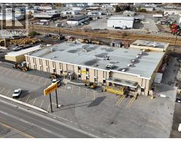 815 Cranbrook Street N, Cranbrook, BC V1C3S2 Photo 2