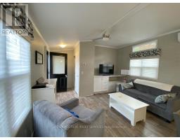 Bedroom - Bbt 098 1047 Bonnie Lake Camp Road, Bracebridge, ON P1L1W9 Photo 3