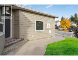Bedroom - 2083 Rosefield Drive, West Kelowna, BC V1Z3Y8 Photo 5