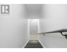 Kitchen - 216 308 John Street, Markham, ON L3T0A7 Photo 3