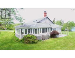 Mud room - 61 Lockes Island Road, Lower Jordan Bay, NS B0T1W0 Photo 5