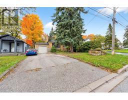 Primary Bedroom - 10 Colonial Avenue, Toronto, ON M1M2C2 Photo 3