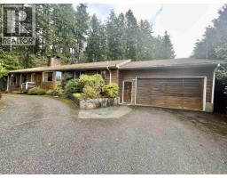 588 Veterans Road, Gibsons, BC V0N1V4 Photo 2