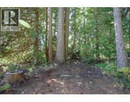 588 Veterans Road, Gibsons, BC V0N1V4 Photo 5