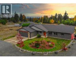 Laundry room - 1700 Warn Way, Qualicum Beach, BC V9K2S3 Photo 2