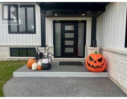 Primary Bedroom - 212 Greenfield Dr, Sault Ste Marie, ON P6A0B5 Photo 3