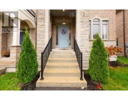 Living room - 35 Clara May Avenue, East Gwillimbury, ON L9N0R4 Photo 2