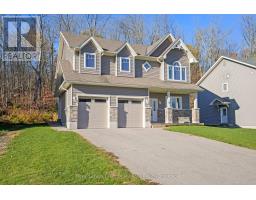 Primary Bedroom - 12 Macarthur Drive, Bracebridge, ON P1L0A8 Photo 2