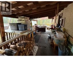 Full bathroom - 5015 Erie Ross Spur Road, Salmo, BC V0G1L1 Photo 2